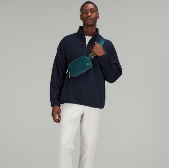 BNWT Lululemon Everywhere Belt Bag 1L Velour Green Jasper - Picture 8 of 13